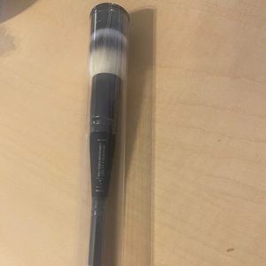 It cosmetics double brush